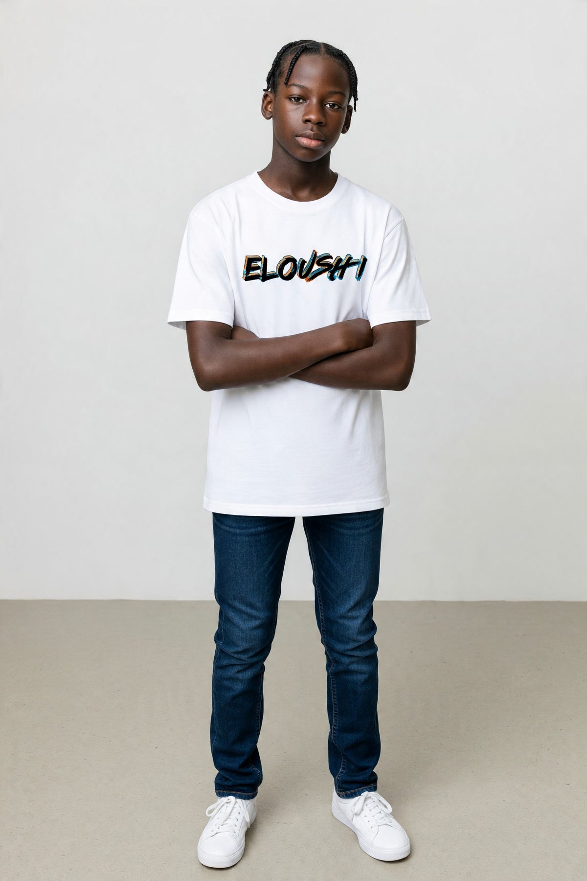 Eloushi Brush Script Tee - model shot
